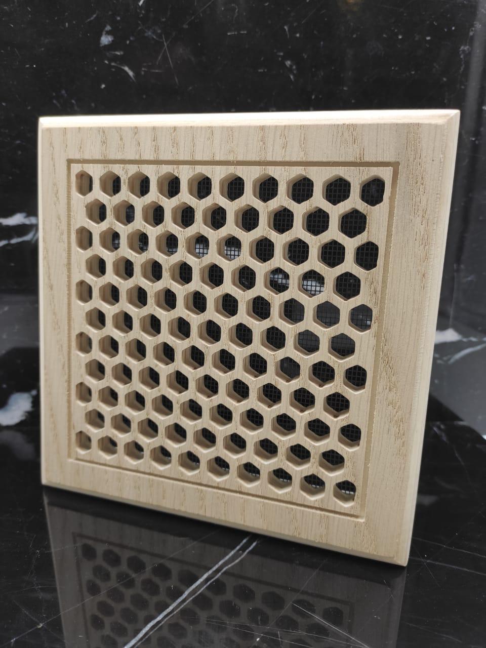 Решетка декоративная деревянная на магнитах Пересвет К-20 200х200мм